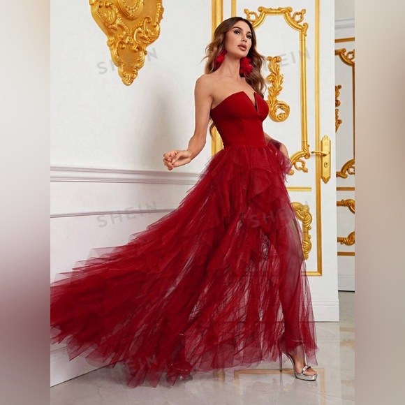 Wedding dress - Picture 3 of 7